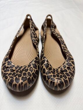 CROCS Women's Leopard-Print Ballet Flats - Tan & Black